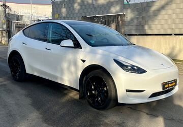 Tesla Model Y 123.000 km 27.490 &euro; Flörsheim am Main 65439