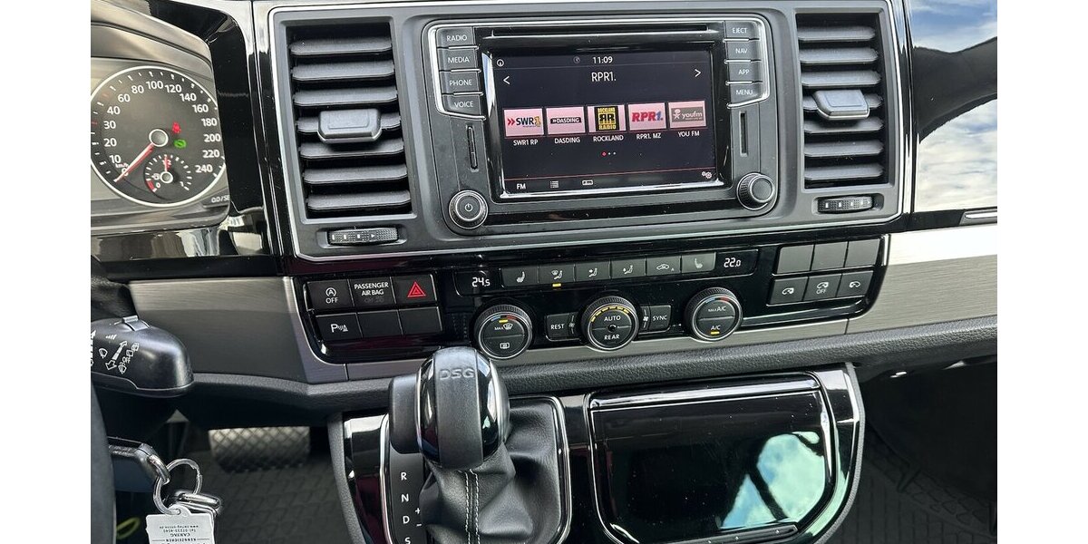 VW T6 Transporter Multivan Generation Six 2x Schiebet 110.881 km 36.500 &euro; Mainz 55122