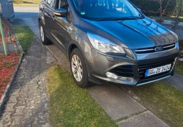 Ford Kuga 121.000 km 9.900 &euro; Rüsselsheim 65428