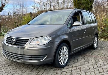 VW Touran 156.000 km 4.990 &euro; Taunusstein 65232