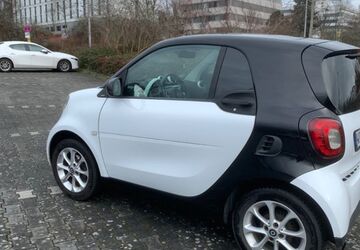 Smart ForTwo 107.500 km 7.000 &euro; Wiesbaden 65189