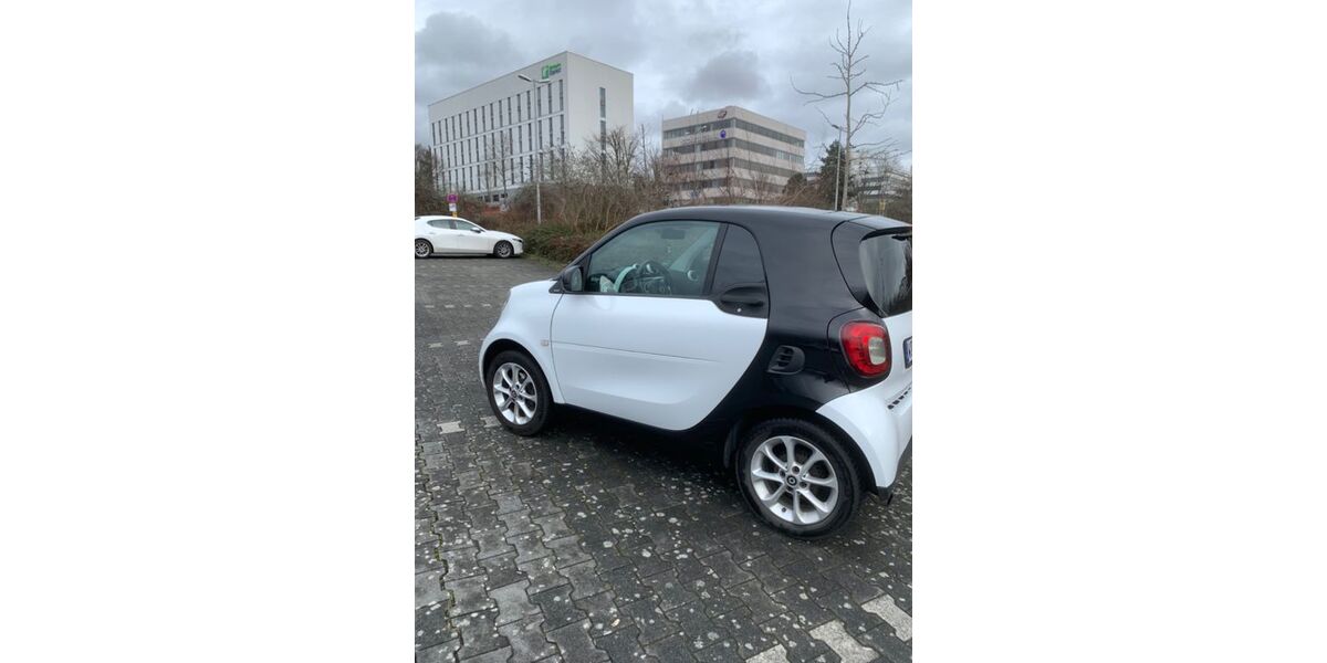 Smart ForTwo 107.500 km 7.000 &euro; Wiesbaden 65189