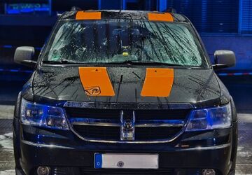 Dodge Journey 182.000 km 5.250 &euro; Wiesbaden 65205