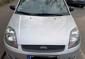 Ford Fiesta 76.000 km 2.600 &euro; Mainz 55126