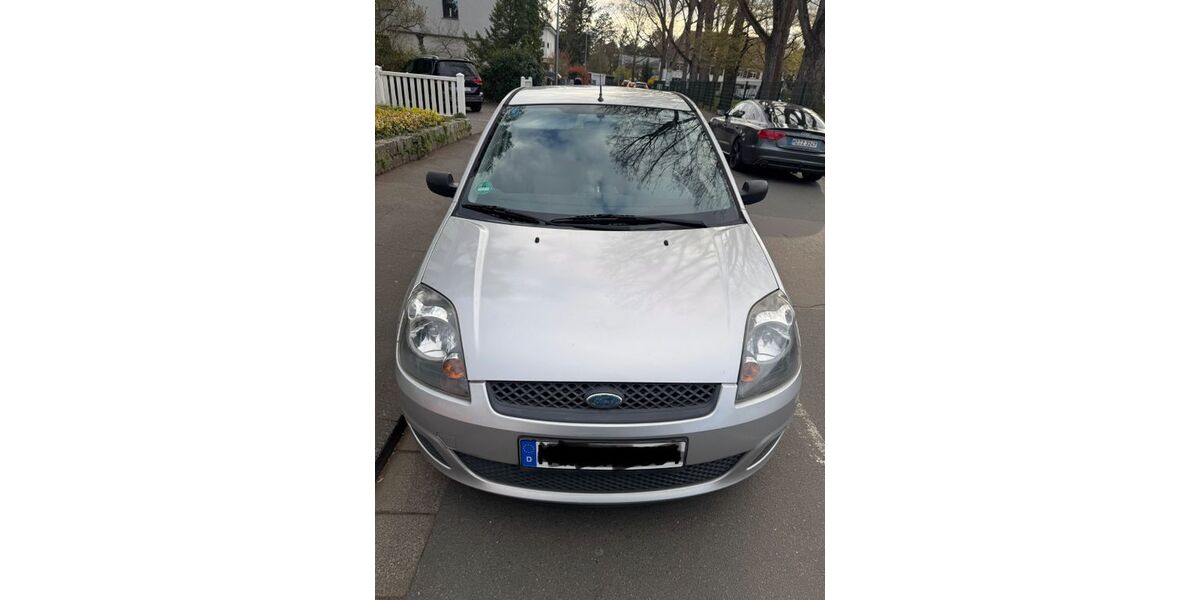 Ford Fiesta 76.000 km 2.600 &euro; Mainz 55126