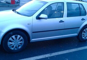 VW Golf 97.000 km 3.911 &euro; Wiesbaden 65205