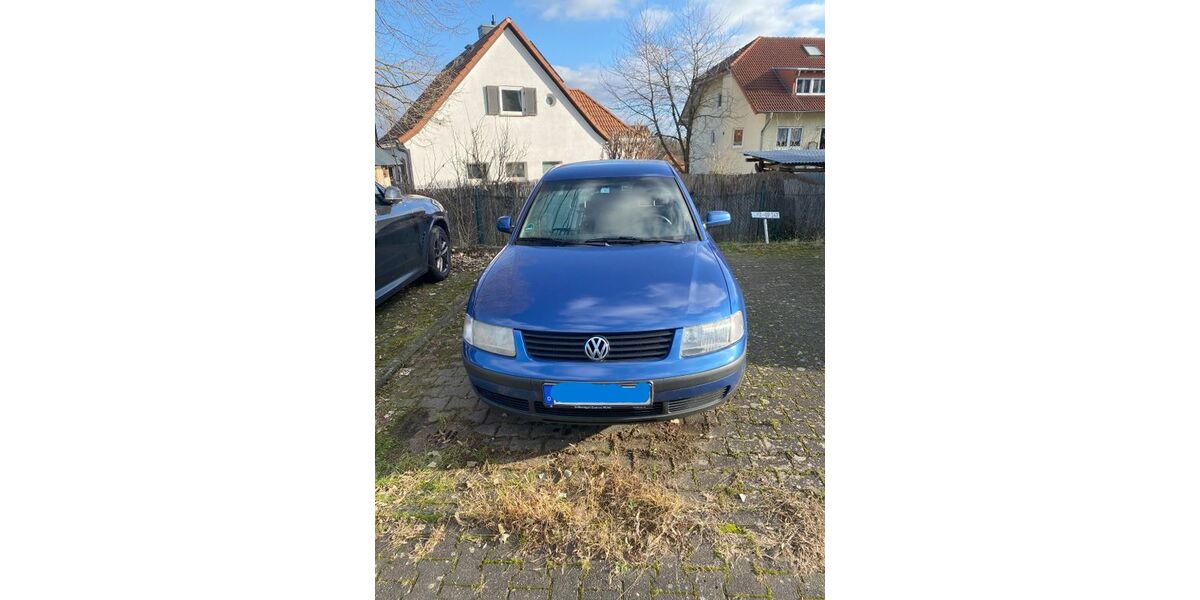 VW Passat 332.037 km 900 &euro; Mainz 55130