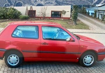 VW Golf 40.000 km 3.599 &euro; Raunheim 65479