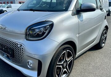 Smart EQ fortwo electric drive EQ LED Kamera Glasdach Ex 23.272 km 13.900 &euro; Mainz 55122