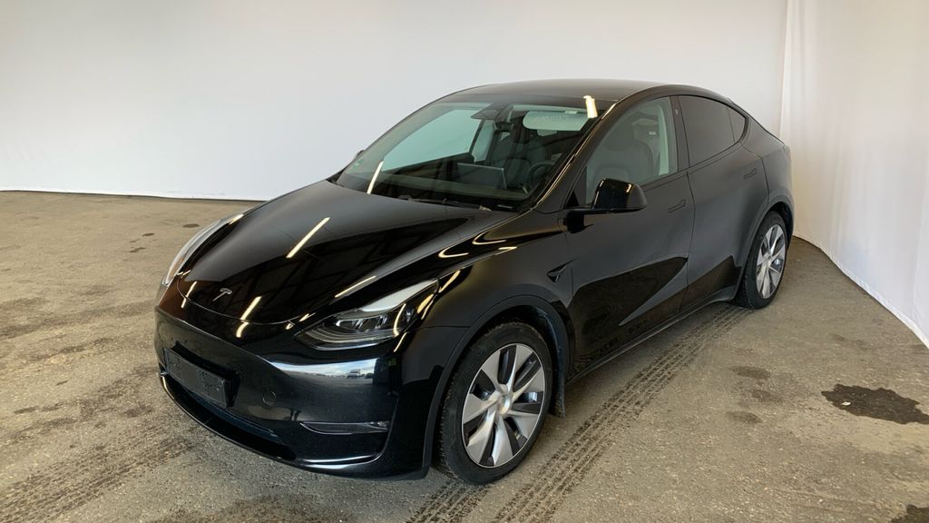 Tesla Model Y 112.269 km 28.566 &euro; Eschborn 65760