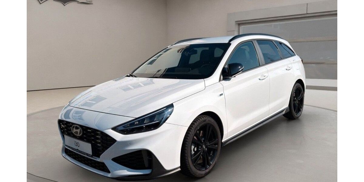 Hyundai i30 7.328 km 30.990 &euro; Eppstein 65817