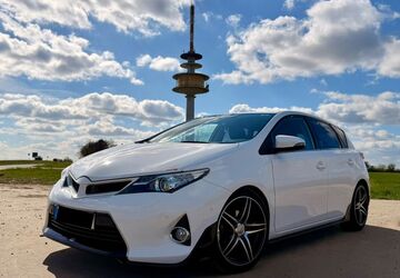 Toyota Auris 193.000 km 9.590 &euro; Ober-Olm 55270