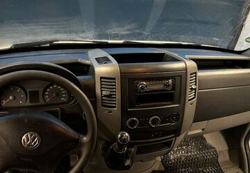 VW Crafter 295.412 km 6.900 &euro; Rüsselsheim am Main 65428