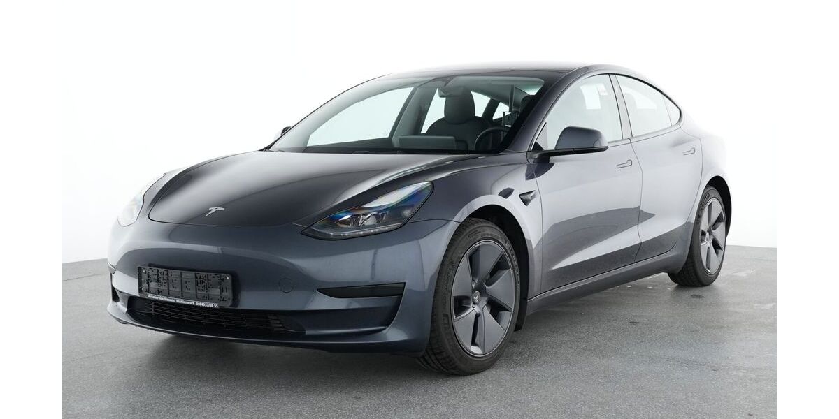 Tesla Model 3 74.216 km 23.620 &euro; Eschborn 65760