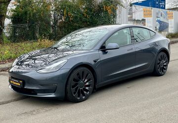 Tesla Model 3 142.000 km 22.490 &euro; Flörsheim am Main 65439