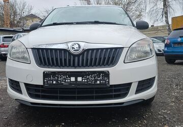 Skoda Fabia 206.871 km 2.400 &euro; Wiesbaden 65201