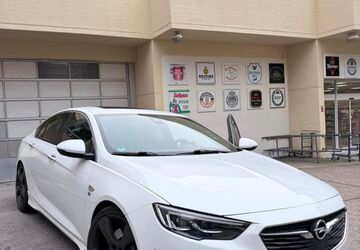 Opel Insignia 149.500 km 12.690 &euro; Wiesbaden 65195