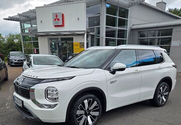 Mitsubishi Plug-in Hybrid Outlander 3.000 km 56.390 &euro; Bad Schwalbach 65307