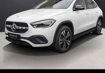 Mercedes-Benz GLA 250 14.800 km 34.380 &euro; Wiesbaden 65189