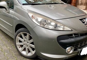 Peugeot 207 210.000 km 2.500 &euro; Wiesbaden 65197