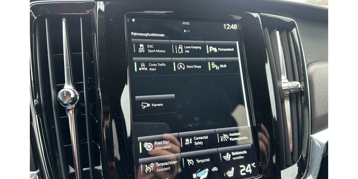 Volvo V90 Cross Country Pro AWD Top Ausstattung 20 Zoll 66.447 km 29.900 &euro; Mainz 55122