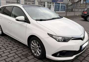 Toyota Auris 139.000 km 8.999 &euro; Mainz 55129