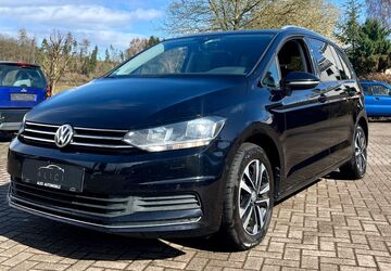 VW Touran 150.000 km 17.990 &euro; Taunusstein 65232
