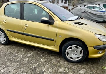 Peugeot 206 35.000 km 2.250 &euro; Wiesbaden 65207