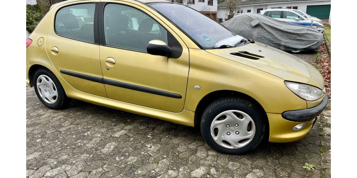 Peugeot 206 35.000 km 2.250 &euro; Wiesbaden 65207