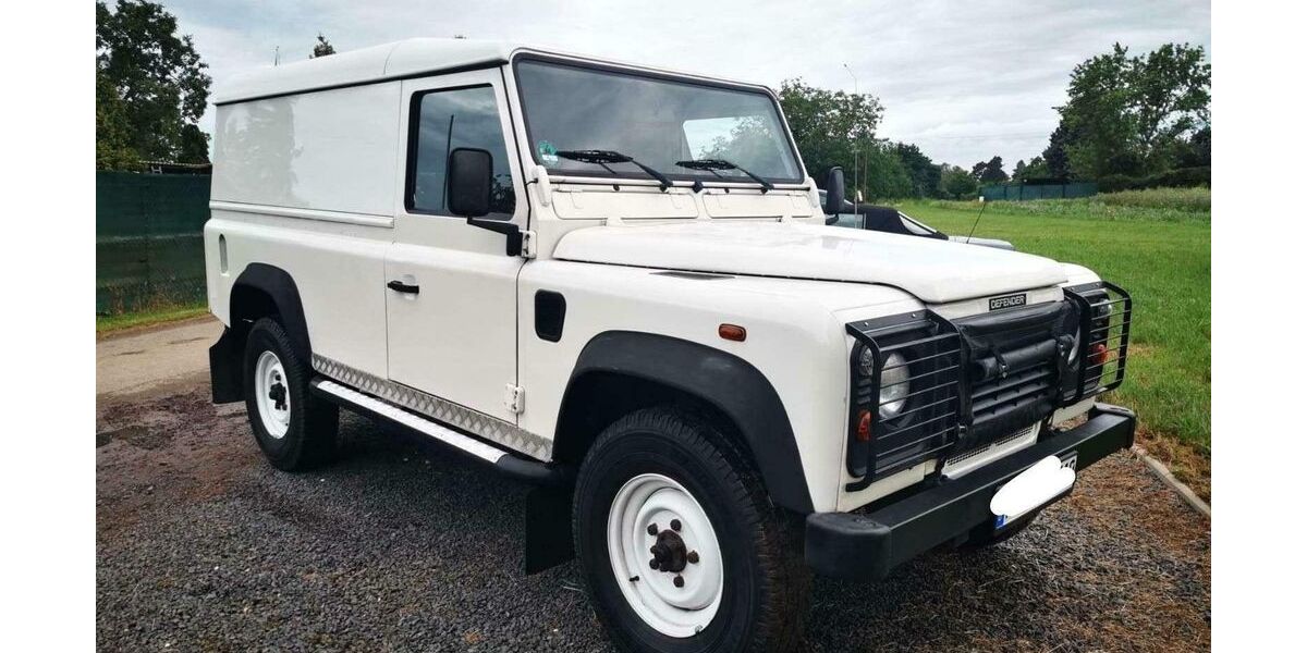 Land Rover Defender 279.000 km 20.900 &euro; Mainz-Kostheim 55246