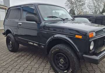 Lada Niva 84.000 km 8.900 &euro; Mainz-Kostheim 55246