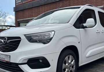 Opel Combo Life 102.000 km 13.990 &euro; Rüsselsheim am Main 65428