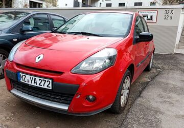 Renault Clio 176.530 km 2.300 &euro; Mainz 55130