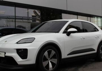 Porsche Macan 12.900 km 82.900 &euro; Wiesbaden 65187