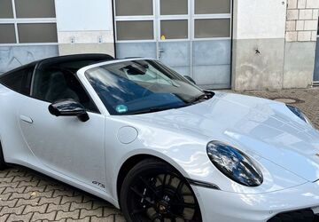 Porsche 992 3.400 km 198.888 &euro; Walluf 65396