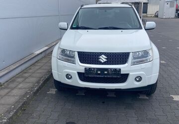 Suzuki Grand Vitara 144.000 km 10.899 &euro; Wiesbaden 65201