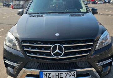 Mercedes-Benz ML 350 203.000 km 21.000 &euro; Mainz 55118