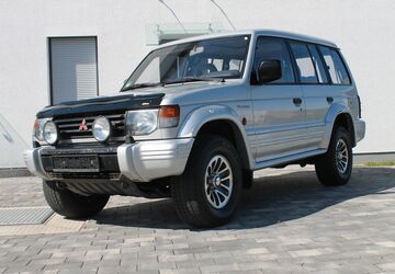 Mitsubishi Pajero 130.000 km 10.900 &euro; Mainz 55129
