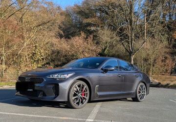 Kia Stinger 166.000 km 19.400 &euro; Hünstetten 65510