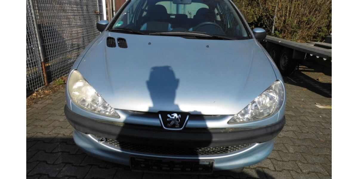 Peugeot 206 131.000 km 990 &euro; Mainz-Kastel 55252