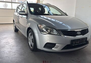 Kia ceed / Ceed 214.000 km 3.750 &euro; Wiesbaden 55246