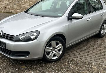 VW Golf 136.800 km 5.900 &euro; Bingen 55411