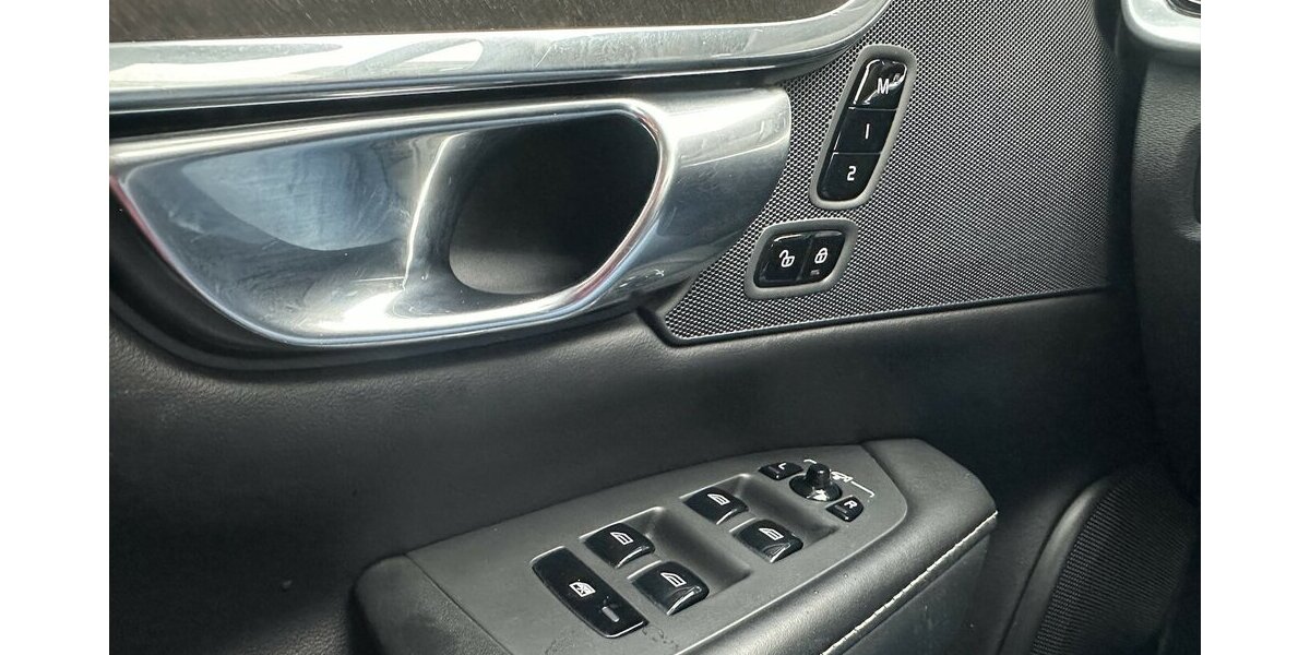 Volvo V90 Cross Country Pro AWD Top Ausstattung 20 Zoll 66.447 km 29.900 &euro; Mainz 55122