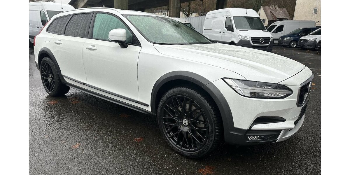 Volvo V90 Cross Country Pro AWD Top Ausstattung 20 Zoll 66.447 km 29.900 &euro; Mainz 55122