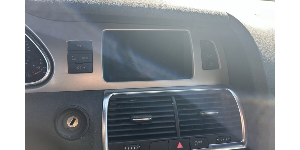 Audi Q 7 186.000 km 22.900 &euro; Wiesbaden 65183