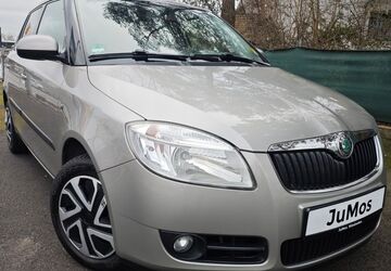 Skoda Fabia 142.093 km 4.300 &euro; Wiesbaden 55252