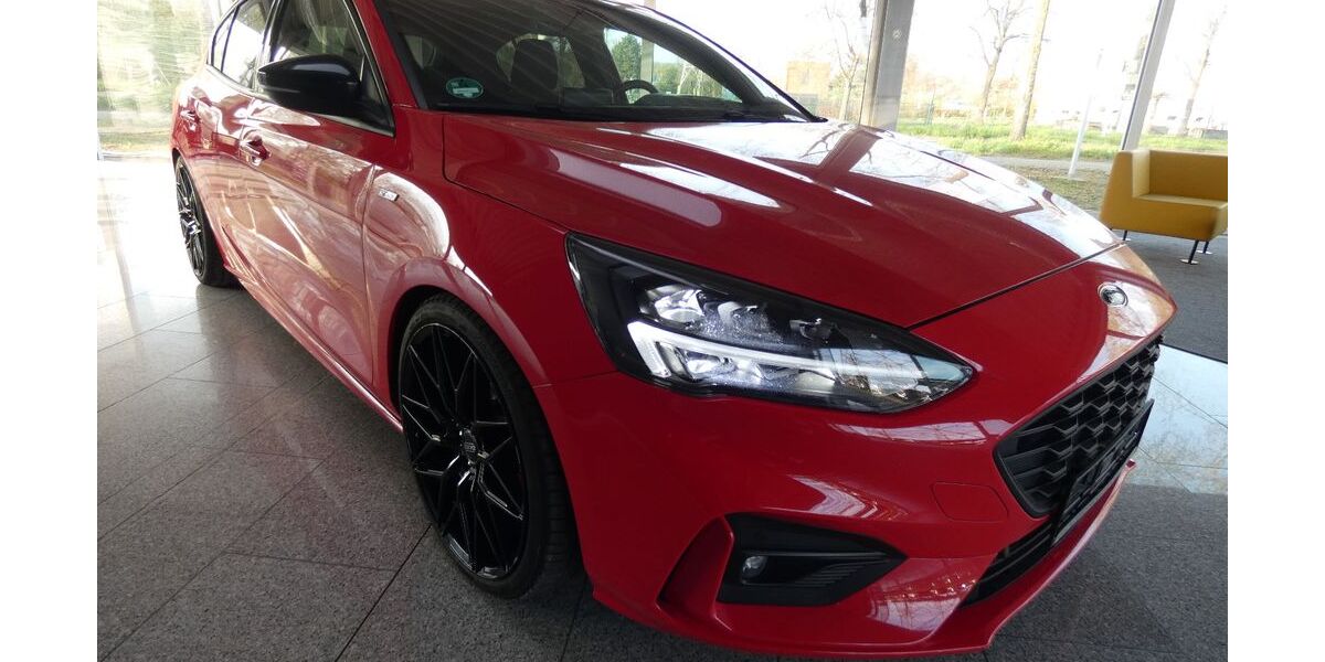 Ford Focus 90.517 km 14.599 &euro; Mainz 55120