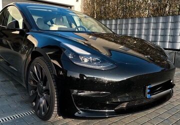 Tesla Model 3 41.200 km 27.900 &euro; Taunusstein 65383