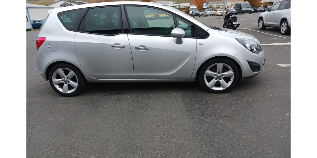 Opel Meriva 83.000 km 6.999 &euro; Oestrich-Winkel 65375