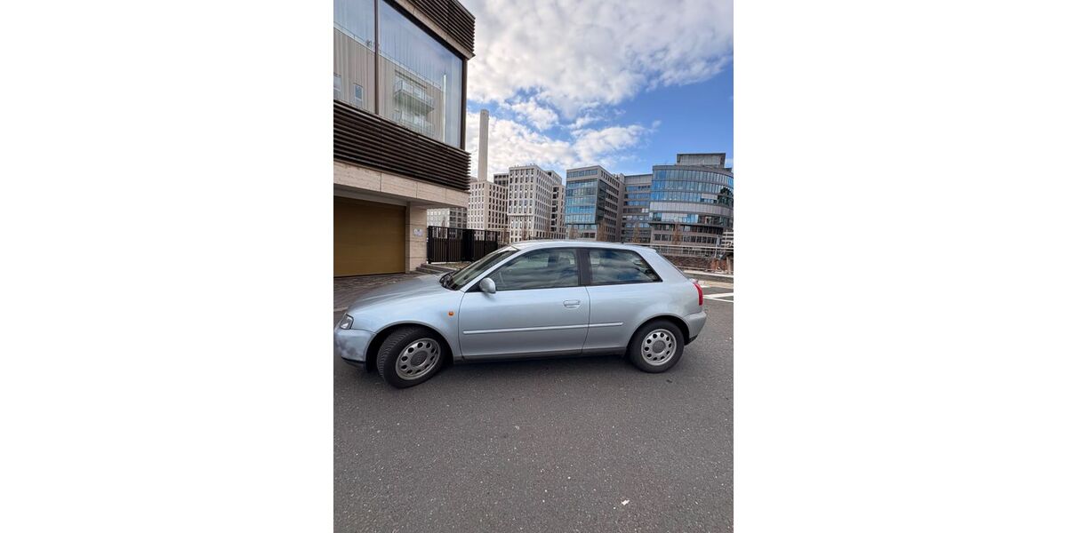 Audi A3 137.000 km 2.990 &euro; Schwalbach 65824